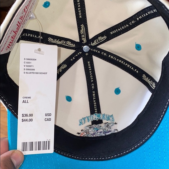 Baseball cap - Picture 5 of 5